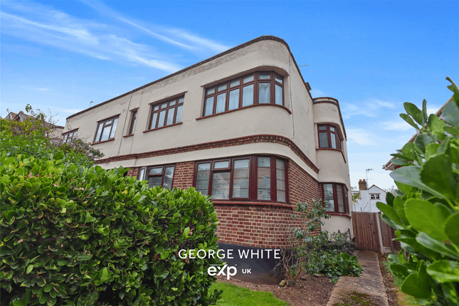 Thumbnail Flat for sale in London Road, Leigh On Sea