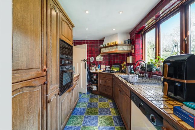 50, Tadorne Road, Tadworth photo 4