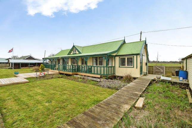 3-bed house on Tower View, 64, North East Riverbank, Great Yarmouth, £285,000