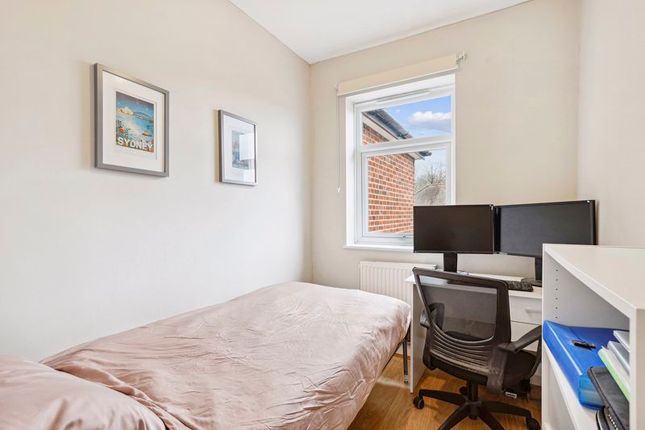 End terrace house for sale in Queens Road, Thames Ditton