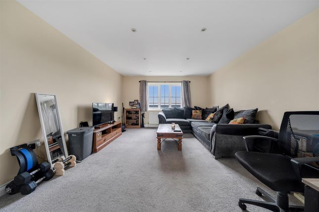 21 Farwell Crescent, Weymouth photo 4