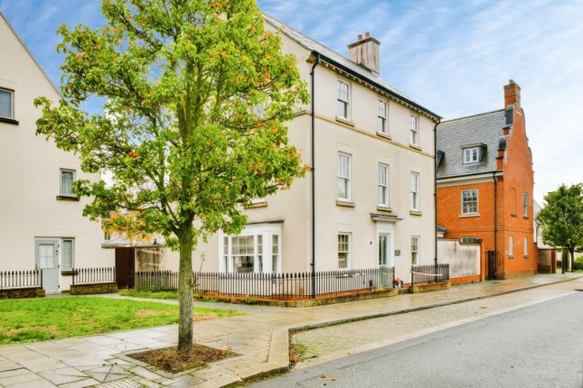 Bassett Lowke Drive, Northampton photo 2