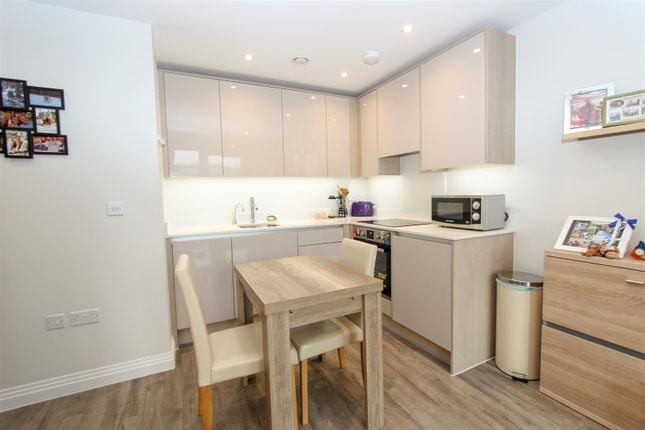 65 Panorama Apartments, 2 Harefield Road, Uxbridge photo 2