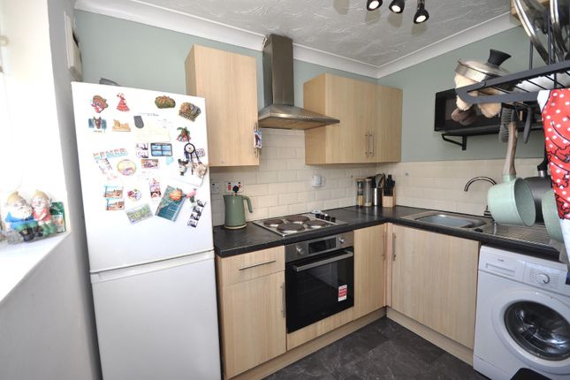 36, Swinford Hollow, Northampton photo 4