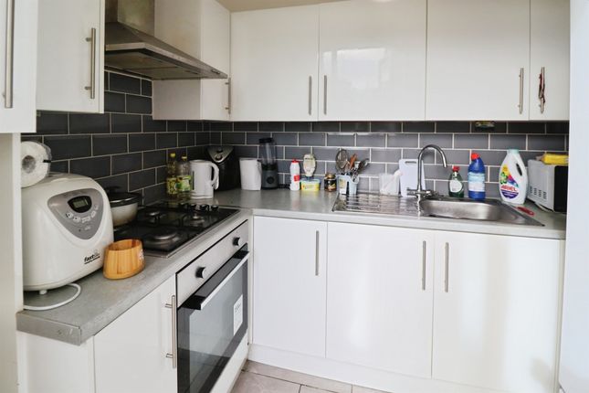 3, Cowbridge Road West, Cardiff photo 4