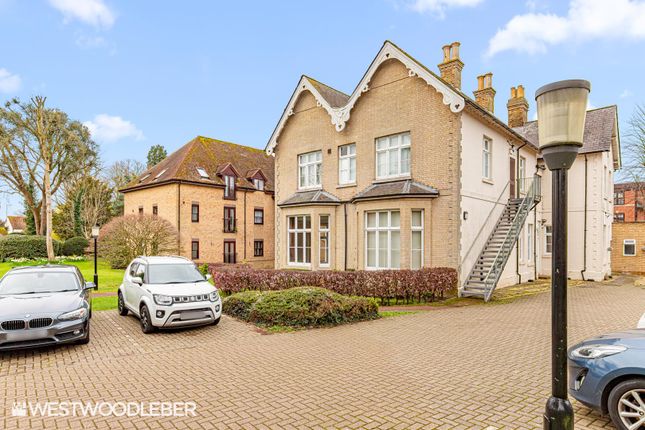 Flat 9, Haywards, The Lawns Drive, Broxbourne photo 4