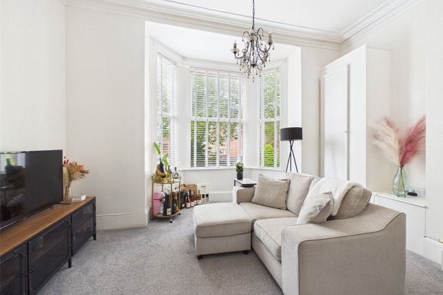 9B, Alexandra Road, Gloucestershire photo 2