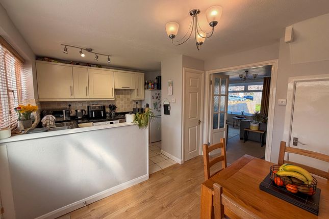29, Arundells Way, Taunton photo 4