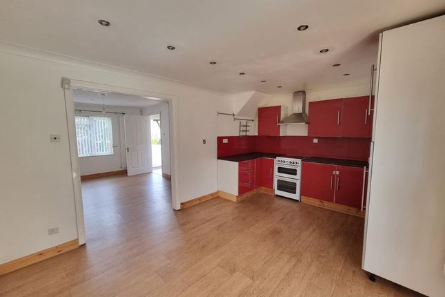 Semi-detached house to rent in Tamworth Drive, Shaw