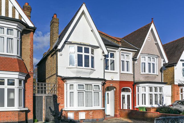 Flat for sale in Arran Road, Catford, London
