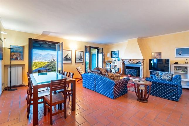 Apartment for sale in Stresa, Piemonte, 28838, Italy
