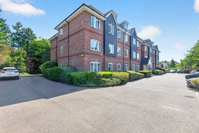 1-bed flat on Flat 33, Cadwell Green, Flat 33, Cadwell Green, Hitchin, £75,000