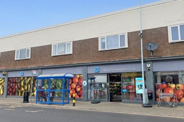 Studio flat on Flat 4 Juniper House, 56A New Broadway,, Worthing, £75,000