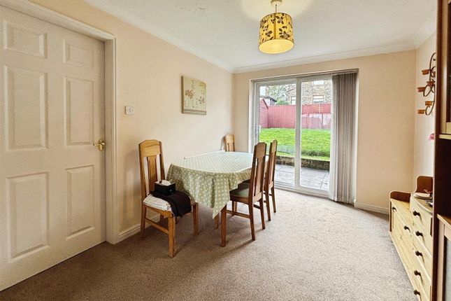 Bevan Court, Bradford photo 5