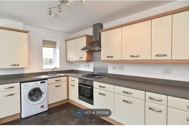 Flat  Harlech House, Cwrt Y Terfyn Saltney, Chester photo 5