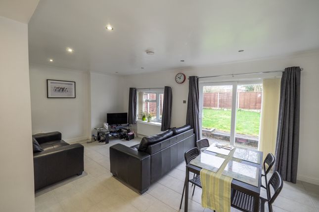 Thumbnail Shared accommodation to rent in Offa Drive, Kenilworth