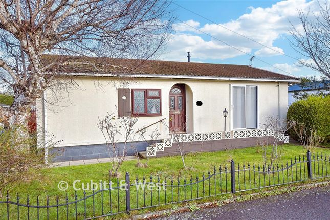 25, Nutbourne Park, Chichester photo 2