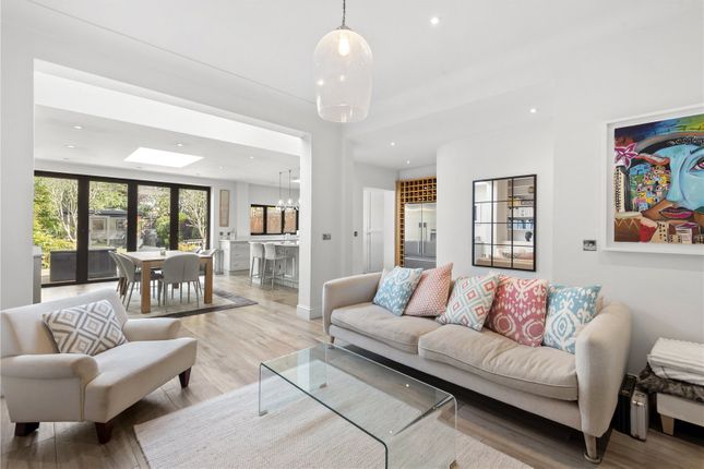 8, Loxley Road, London photo 3