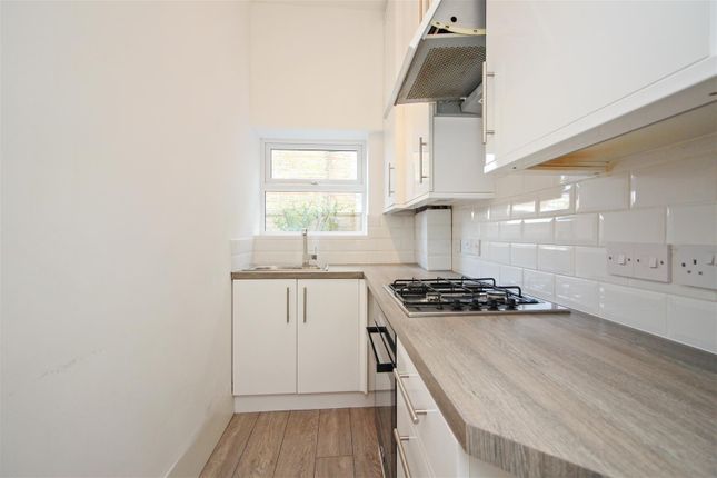 Flat to rent in Westgate Bay Avenue, Westgate-On-Sea