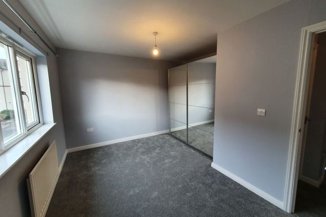 38, Tristram Close, Yeovil photo 4