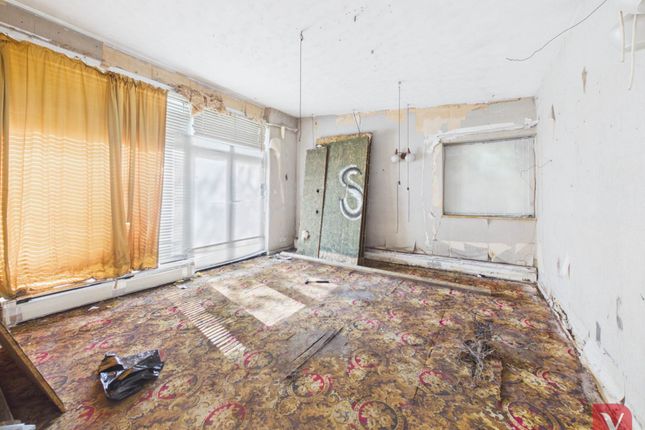 25, Mountfield Road, Luton photo 3