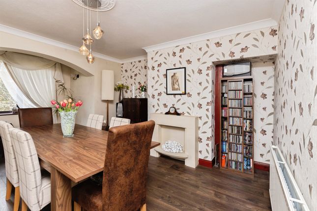 30, Mount Crescent, Wakefield photo 4
