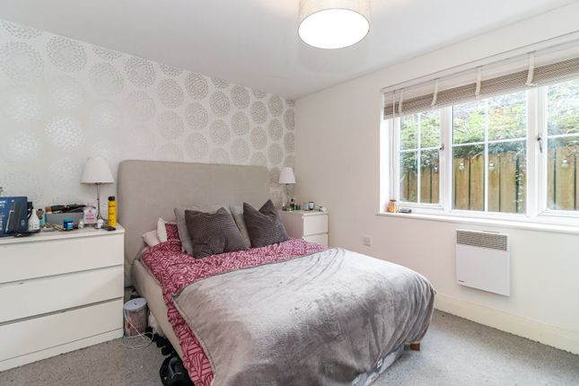 Flat for sale in Greatacre, Chesham