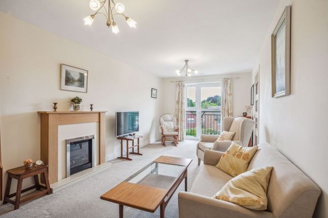 21 Blyton House, Marlow Road, Bourne End photo 3