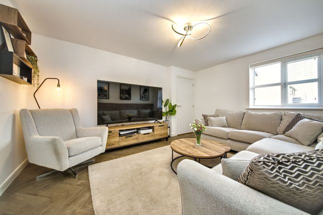 83 Hilldale, Wigan photo 2