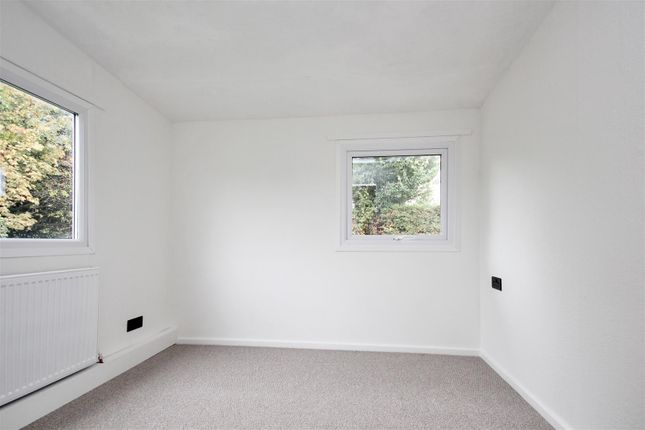 68, Wilby Park, Wellingborough photo 4