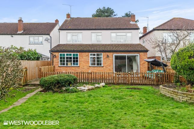 Detached house for sale in Avenue Road, Hoddesdon