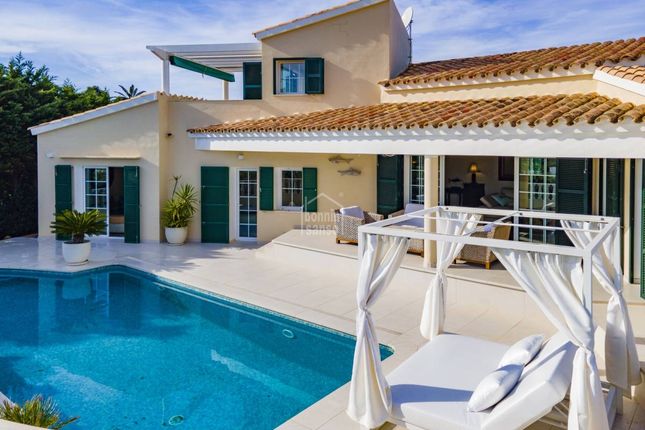 Villa for sale in Cala Llonga, Cala Llonga, Menorca, Spain