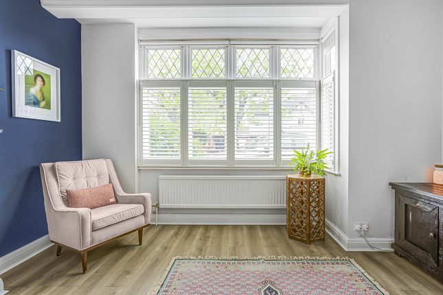 52, Cranleigh Road, London photo 3