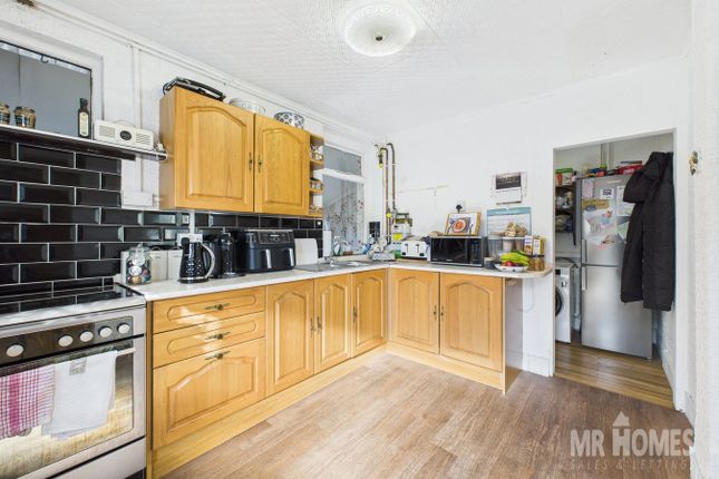 25, Meggitt Road, Barry photo 4