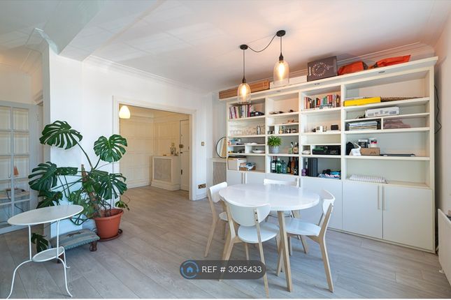 Flat, Wendover Court Finchley Road, London photo 2