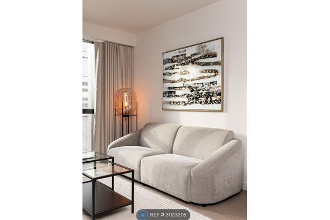 Apartment, Nine Elms Lane, London photo 3