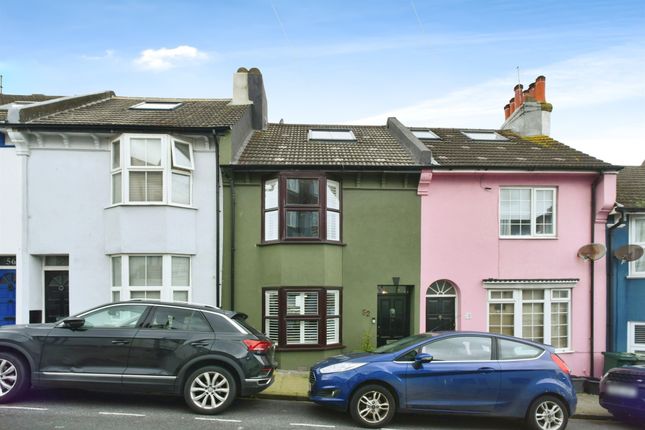Terraced house for sale in Lynton Street, Brighton
