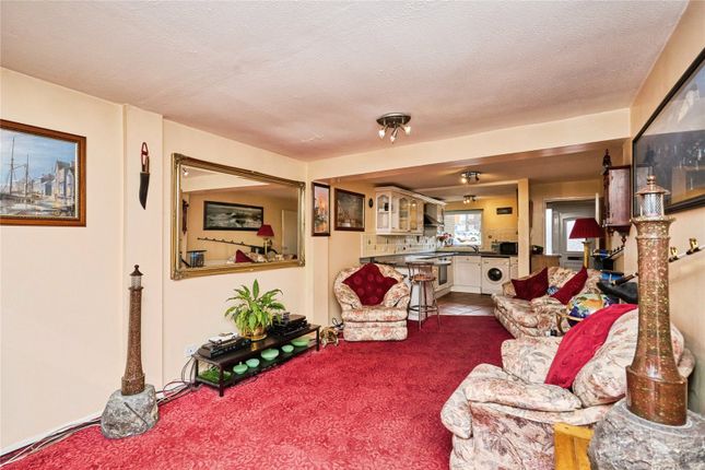 21, Parkway, Sandown photo 4