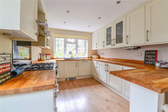 22, Woodvale Crescent, West Yorkshire photo 4