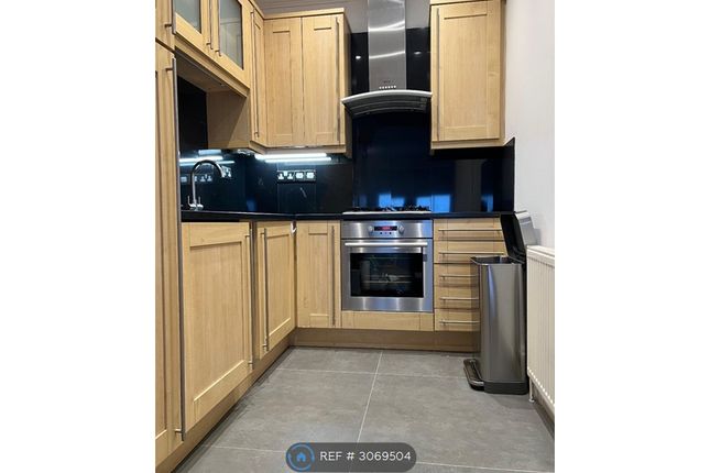 Flat, Tollington Way, London photo 5