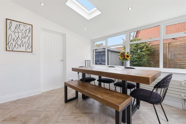 22, Shirebourn Vale, South Woodham Ferrers photo 4