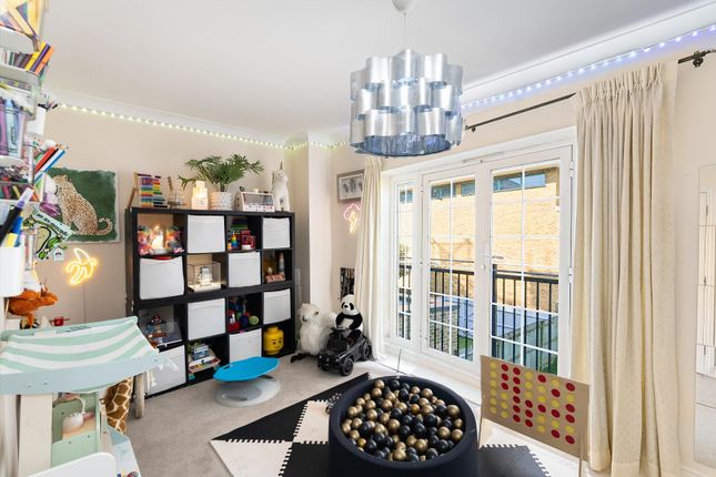 13, Bewley Street, London photo 4