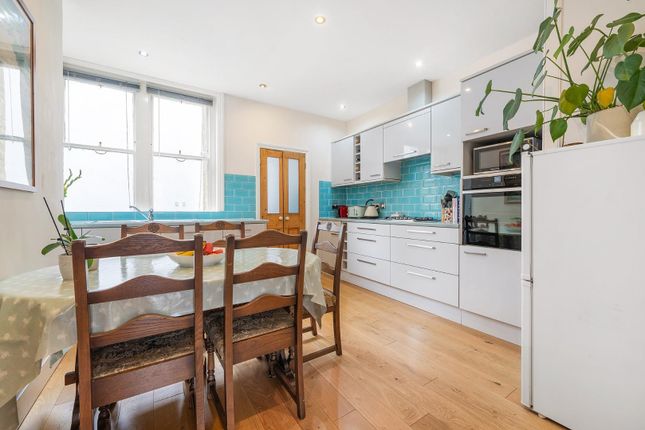 Flat 6, Dover Mansions, Canterbury Crescent, London photo 3