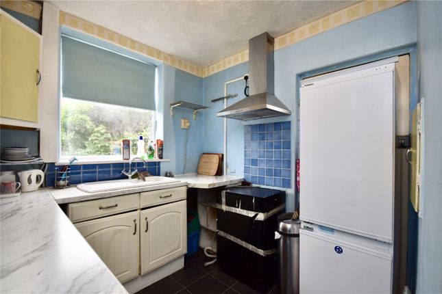 27, Loughrigg Avenue, Royton photo 4
