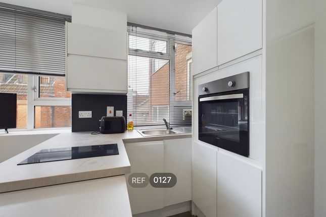 Kitchen &amp; Living Area