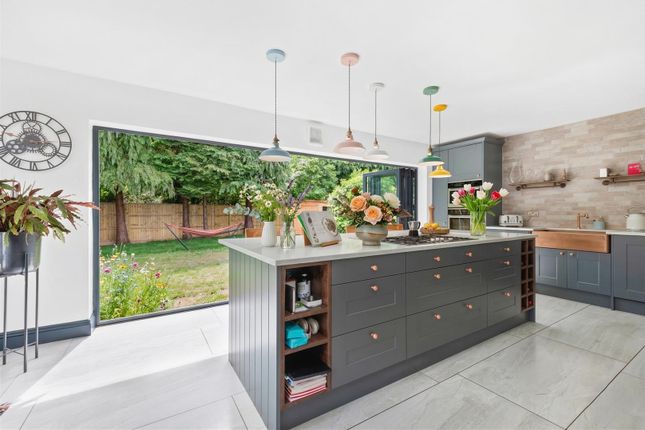Glendale, Beech Hill Road, Ascot photo 4
