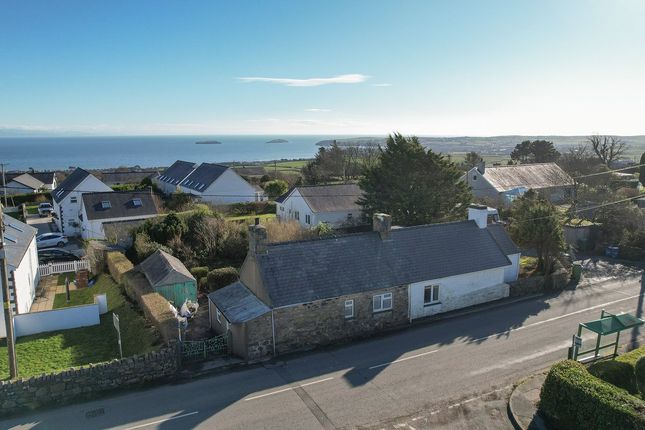 2-bed house on Bryn Hedd, Pwllheli, £139,999