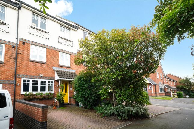 Thumbnail Detached house for sale in Ruffle Close, West Drayton, Middlesex