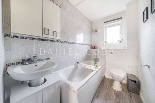 Flat for sale in Marlborough Close, London