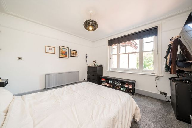 Flat 7, Newton Mansions, Queen's Club Gardens, London photo 4